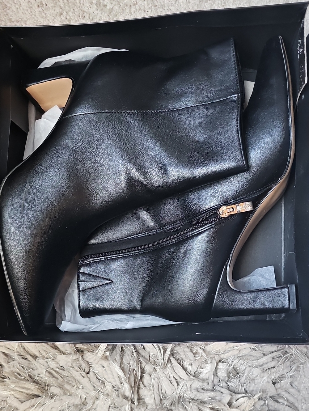 Michael SHANNON  Black Pointed Toe Ankle Boots with Gold Zip
